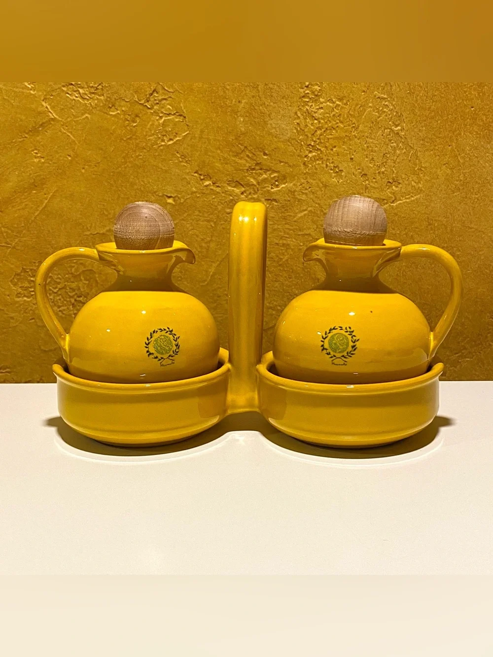 MAMMA RÓ CAMEO COLLECTION CERAMIC CRUET + SALT & PEPPER SHAKER SET, YELLOW
